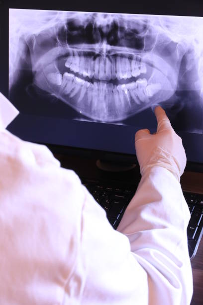 Best Emergency Broken Tooth Repair in Agua Dulce, TX